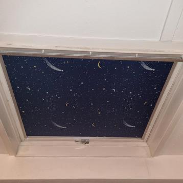 VELUX GGL74 VERDUISTEREND ROLGORDIJN DONKERBLAUW "NIGHTSKY" beschikbaar voor biedingen