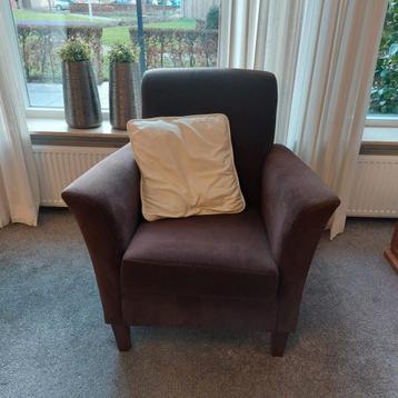 2 fautuils (donkerbruin stof)  beschikbaar voor biedingen