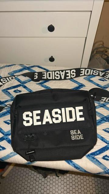 Sea side beschikbaar voor biedingen