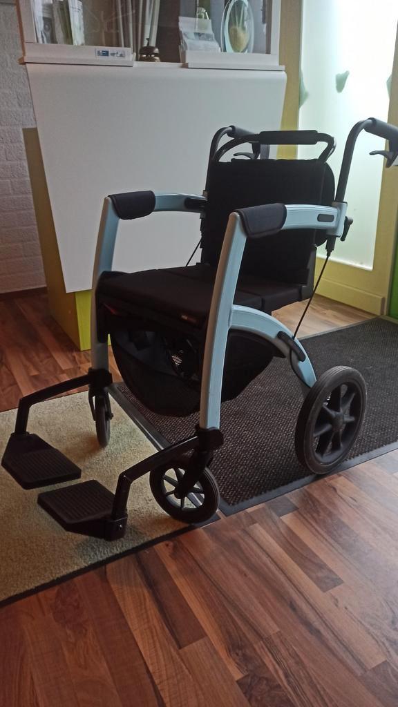 Hele nette Rollz motion inklapbare 2 in 1 rolstoel/rollator, Diversen, Rolstoelen, Zo goed als nieuw, Duwrolstoel, Inklapbaar