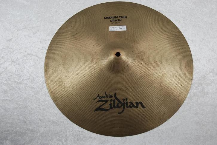 Zildjian Avedis medium thin crash keyhole vergroot 1269gr, Muziek en Instrumenten, Instrumenten | Onderdelen, Gebruikt, Drums of Percussie