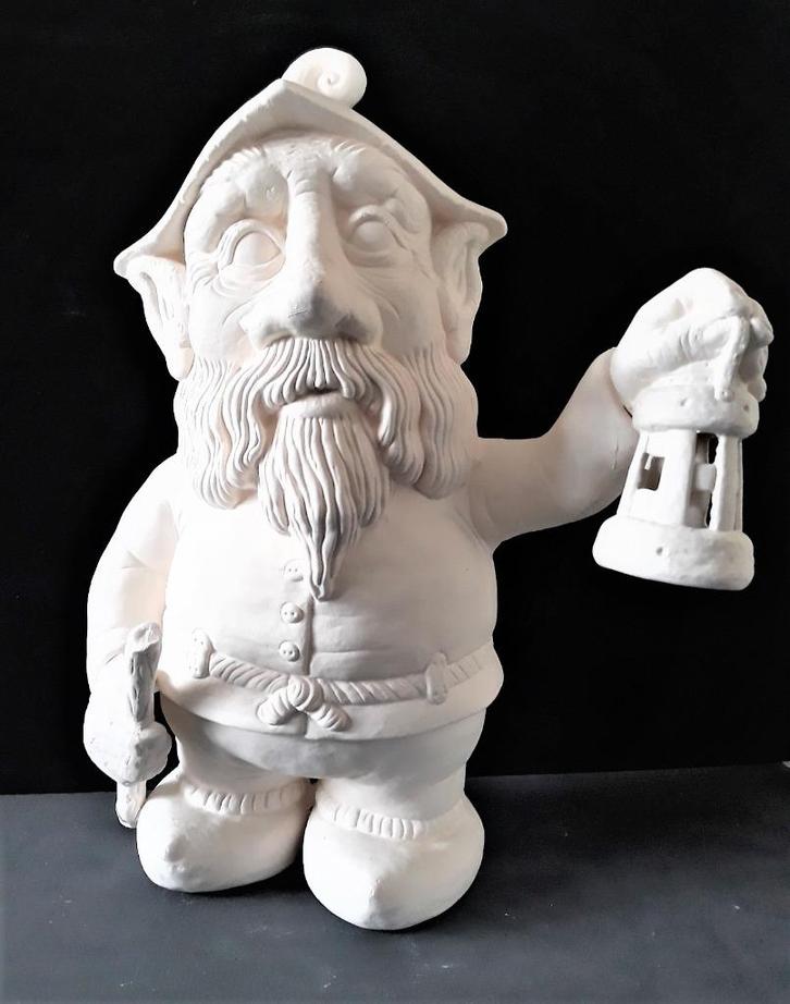 Kabouter Hurdy van keramiek(biscuit), Hobby en Vrije tijd, Pottenbakken, Nieuw, Ophalen of Verzenden