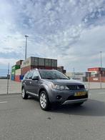 Mitsubishi Outlander 2.4 MPI 4WD CVT 2008 Grijs, Auto's, Mitsubishi, Automaat, Outlander, 4 cilinders, 7 stoelen