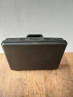 Delsey attache koffer/aktetas (ophalen), Ophalen, Gebruikt, Hard kunststof