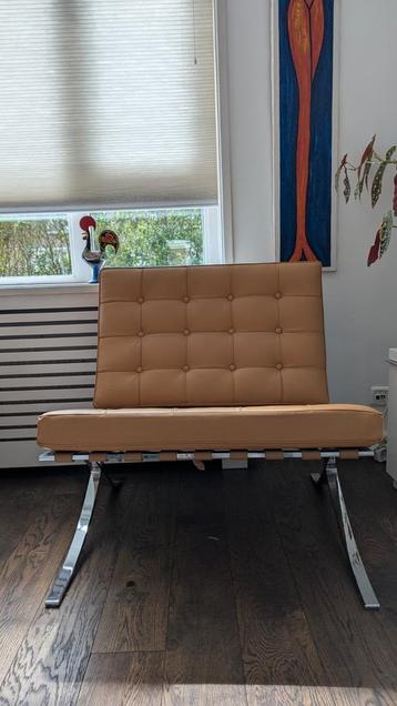 Mies van der Rohe Barcelona Chair met Ottoman (replica) beschikbaar voor biedingen