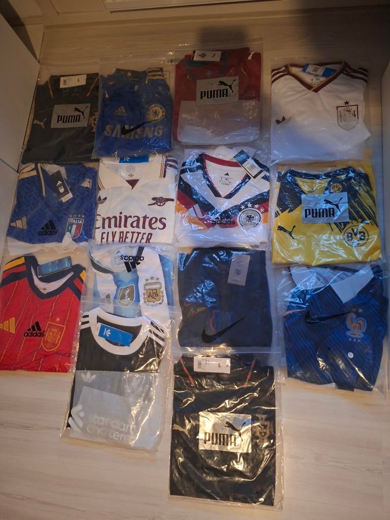 Voetbalshirts-nieuw- s&m, Ophalen of Verzenden, Nieuw, Maat 48/50 (M), Voetbal