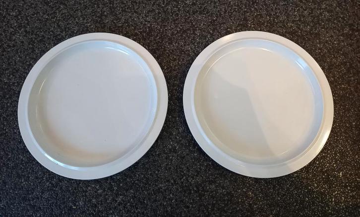 * 2 witte Mepal borden zgan *, Caravans en Kamperen, Kampeeraccessoires, Zo goed als nieuw, Verzenden