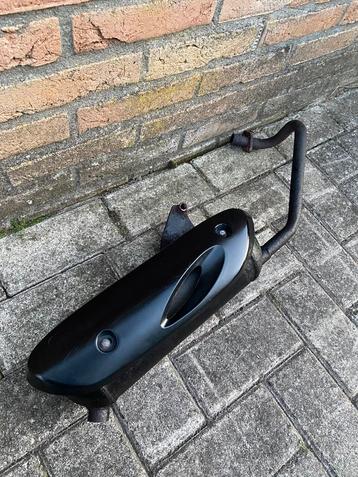 Originele uitlaat geschikt voor zip en vespa beschikbaar voor biedingen