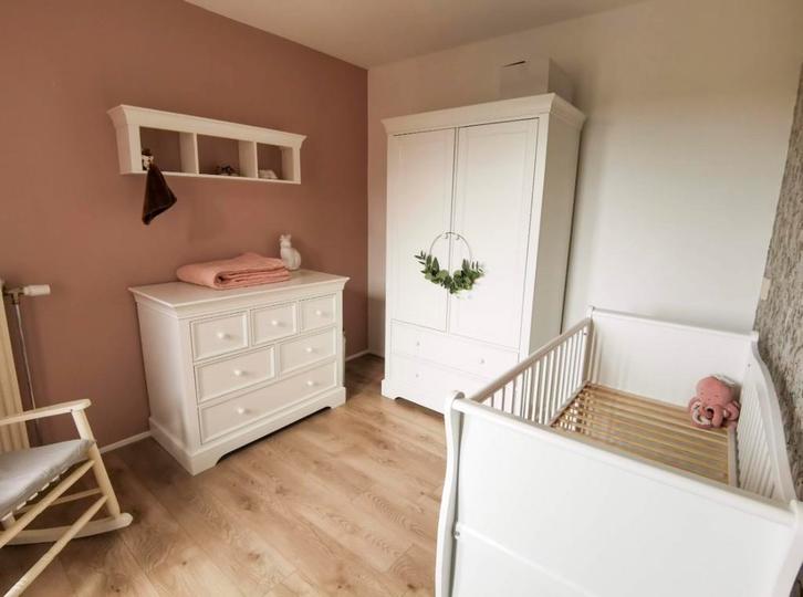 Complete babykamer Kidsmill Chateau en Woodies Vintage Noble, Kinderen en Baby's, Kinderkamer | Complete kinderkamers, Zo goed als nieuw