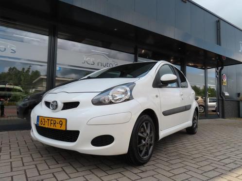 Toyota AYGO 1.0-12V Comfort Navigator Airco 2012, Auto's, Toyota, Bedrijf, Aygo, ABS, Airbags, Airconditioning, Bluetooth, Centrale vergrendeling