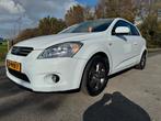 Kia (Pro) Cee d 1.4 Nieuwe apk Vol Opties Rijd Perfect Airco, Auto's, Voorwielaandrijving, 4 cilinders, 1396 cc, Wit