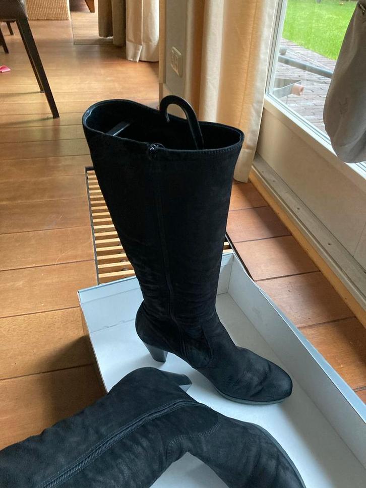 Gabor Zwarte Suède Laarzen - Maat 7.5 (40,5-41), Kleding | Dames, Schoenen, Zo goed als nieuw, Hoge laarzen, Zwart, Ophalen of Verzenden