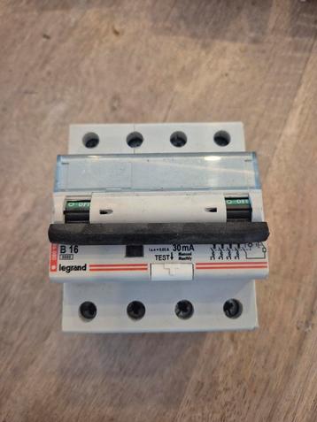 Legrand Aardlekautomaat B16 30mA beschikbaar voor biedingen