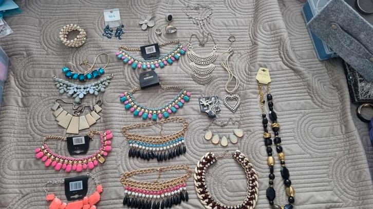 Sieraden,kettingen, nieuw, Sieraden, Tassen en Uiterlijk, Overige Accessoires, Zo goed als nieuw, Ophalen of Verzenden