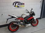 TRIUMPH STREET TRIPLE Rx ABS (bj 2015), 675 cc, Bedrijf, 3 cilinders, Meer dan 35 kW