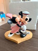 Disney cruise line kiss mickey & minnie beeld, Verzamelen, Ophalen of Verzenden, Mickey Mouse, Zo goed als nieuw, Beeldje of Figuurtje