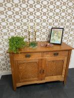 Vintage eikenhouten commode/wandkast, Ophalen, Gebruikt, 100 tot 150 cm, Met deur(en)