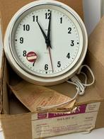 Smith’s Sectric 220v, Antiek en Kunst, Antiek | Klokken, Ophalen of Verzenden