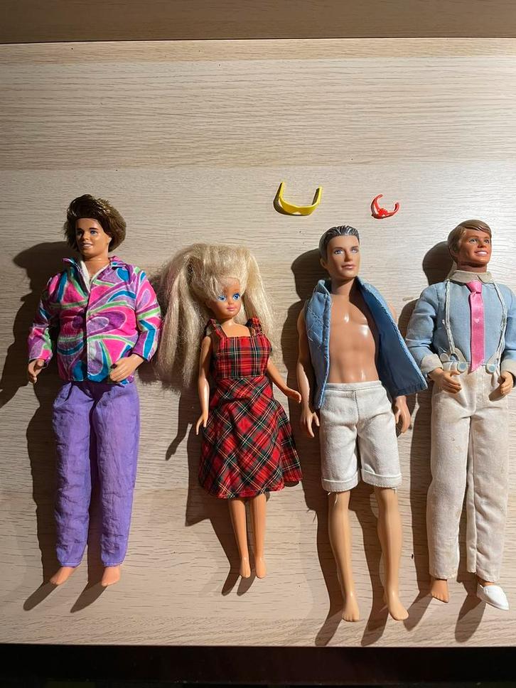 4x Mattel. Ken en Skipper of Barbie. Tas onbekend. Versturen, Verzamelen, Poppen, Gebruikt, Pop, Ophalen