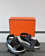 Hermes Slippers, Ophalen of Verzenden, Zo goed als nieuw, Zwart
