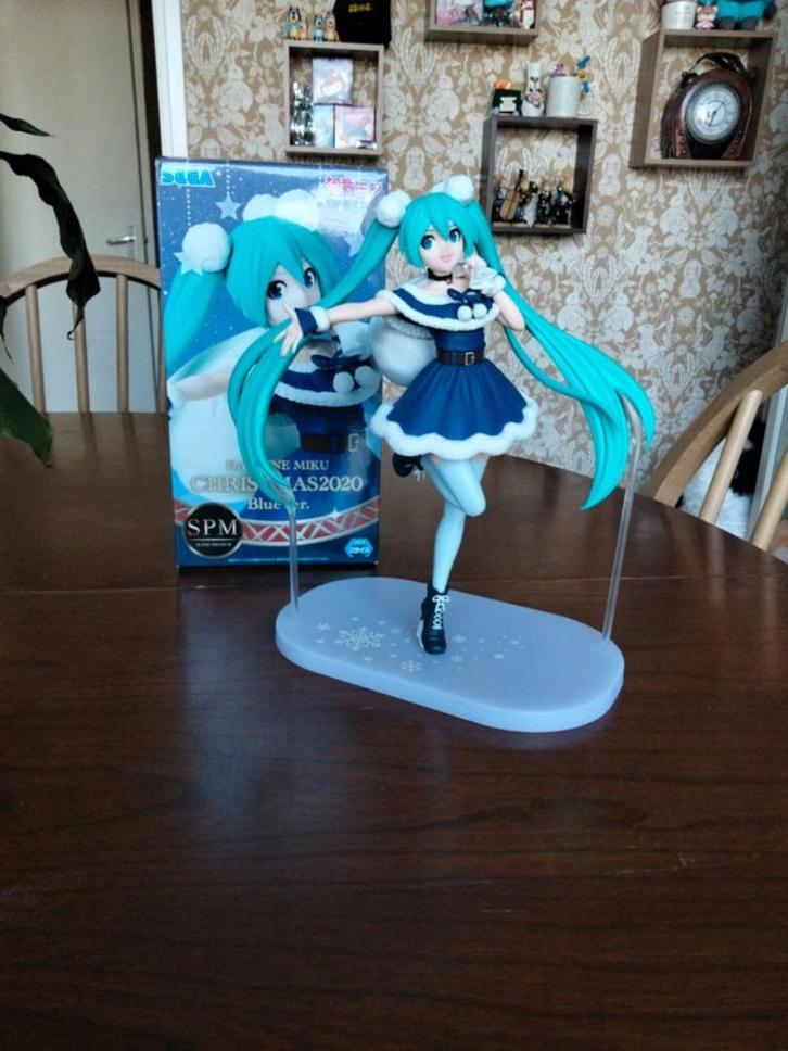 Hatsune Miku christmas 2020 blue version figure, Verzamelen, Poppetjes en Figuurtjes, Zo goed als nieuw, Ophalen of Verzenden