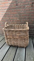 Grote vierkante rieten mand, Ophalen, Zo goed als nieuw, Vierkant, Riet