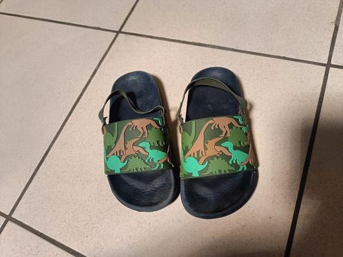 Jongens dinosaurus slippers maat 26, Kinderen en Baby's, Kinderkleding | Schoenen en Sokken, Zo goed als nieuw, Overige typen
