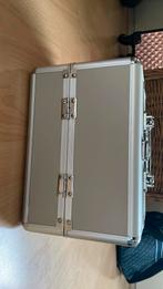 Leuk draagkoffertje voor kappers/nagelstylisten, Sieraden, Tassen en Uiterlijk, Koffers, Hard kunststof, Slot, Minder dan 50 cm