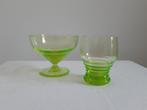 2 Antieke Uranium glaasjes, Antiek en Kunst, Antiek | Glas en Kristal, Ophalen of Verzenden
