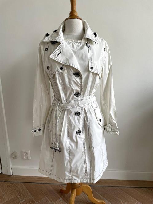Beaumont Amsterdam: Nieuwe, witte lak trenchcoat. Maat 42, Kleding | Dames, Jassen | Zomer, Nieuw, Maat 42/44 (L), Wit, Ophalen of Verzenden