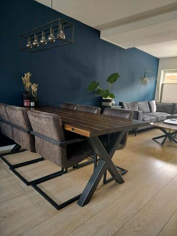 Eetkamertafel 220X100 cm X poten industrieel  beschikbaar voor biedingen
