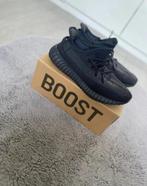 Yeezy Boost 350 V2 Onyx | Size 45 1/3, Ophalen of Verzenden, Nieuw, Zwart