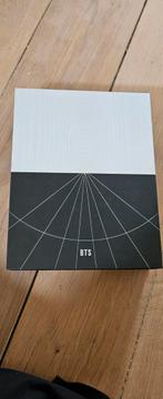 Bts mots one concept photobook, Verzamelen, Muziek, Artiesten en Beroemdheden, Ophalen of Verzenden, Zo goed als nieuw