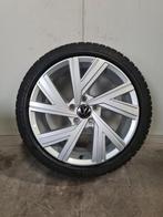 18' Volkswagen VW Golf 8 Bergamo met winterbanden, Ophalen, 18 inch, Banden en Velgen, Winterbanden