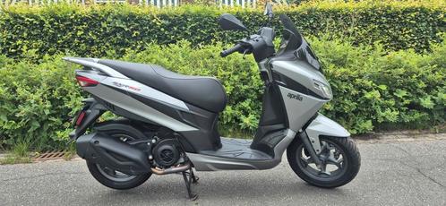 4 takt Aprilia SXR50 12-2021 met weinig km's, Fietsen en Brommers, Scooters | Overige merken, Zo goed als nieuw, Maximaal 45 km/u