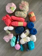 Tas met diverse bollen en resten garens gratis ophalen, Hobby en Vrije tijd, Breien en Haken, Ophalen, Zo goed als nieuw, Breien of Haken