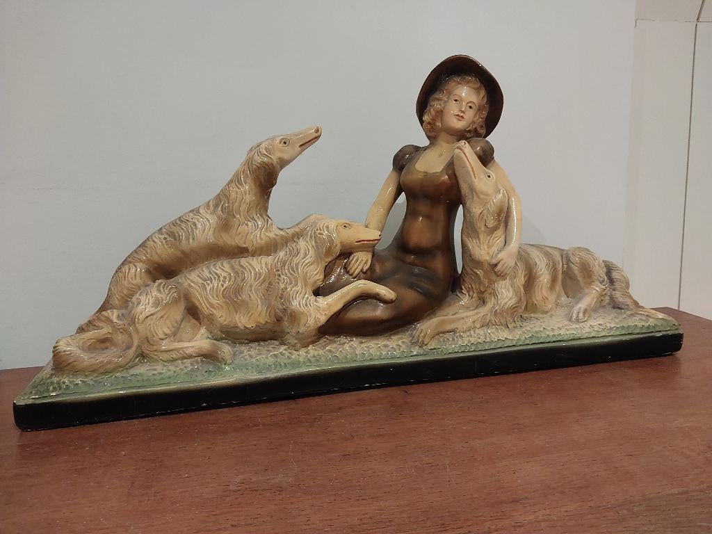 Art deco beeld dame met honden, Antiek en Kunst, Ophalen of Verzenden