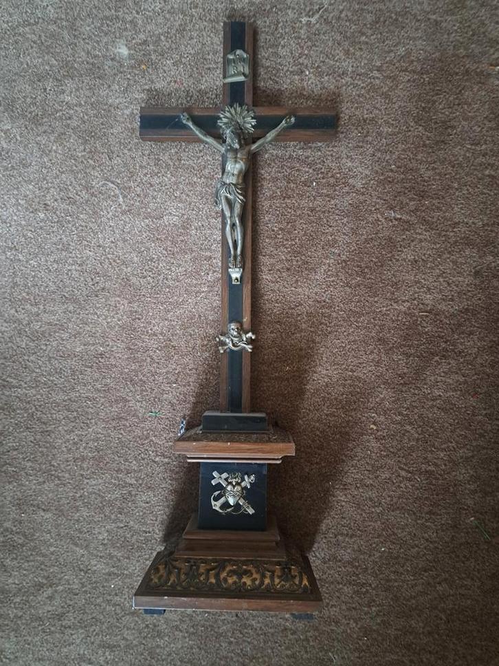 Antiek Kruisbeeld met Jezus aan het Kruis, Antiek en Kunst, Antiek | Religie, Ophalen of Verzenden