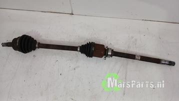 Aandrijfas rechts-voor van een Opel Combo beschikbaar voor biedingen