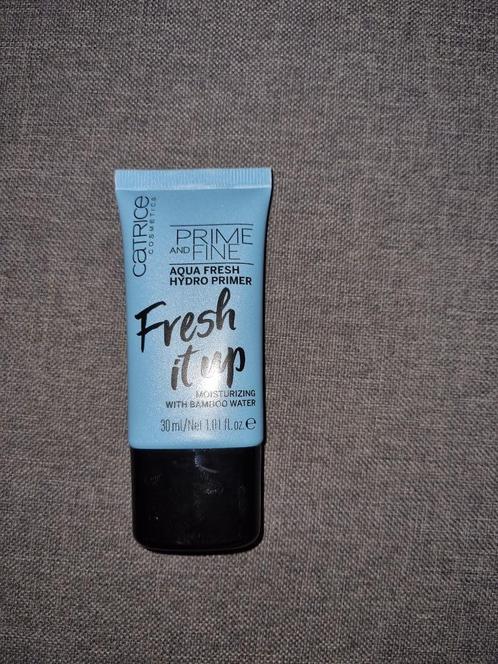 Catrice prime and fine aqua fresh hydro primer, Sieraden, Tassen en Uiterlijk, Uiterlijk | Cosmetica en Make-up, Nieuw, Make-up