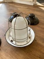 Te koop oude industriële hanglampen, Huis en Inrichting, Lampen | Hanglampen, Gebruikt, Ophalen of Verzenden, Glas, Industrieel, DDR, oud