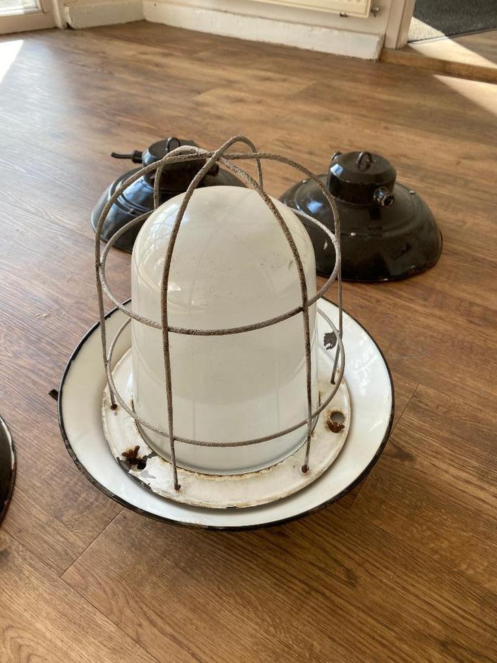 Te koop oude industriële hanglampen, Huis en Inrichting, Lampen | Hanglampen, Gebruikt, Minder dan 50 cm, Glas, Metaal, Ophalen of Verzenden