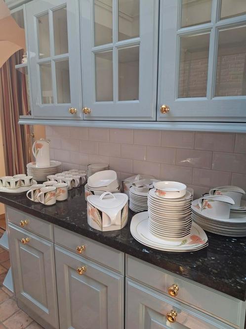 Villeroy&Boch servies Iris Vitro-Porcelaine, Huis en Inrichting, Keuken | Servies, Overige stijlen, Porselein, Ophalen