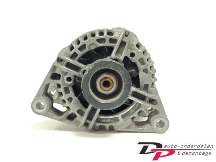 Dynamo van een Opel Corsa, Gebruikt, -, -, Opel