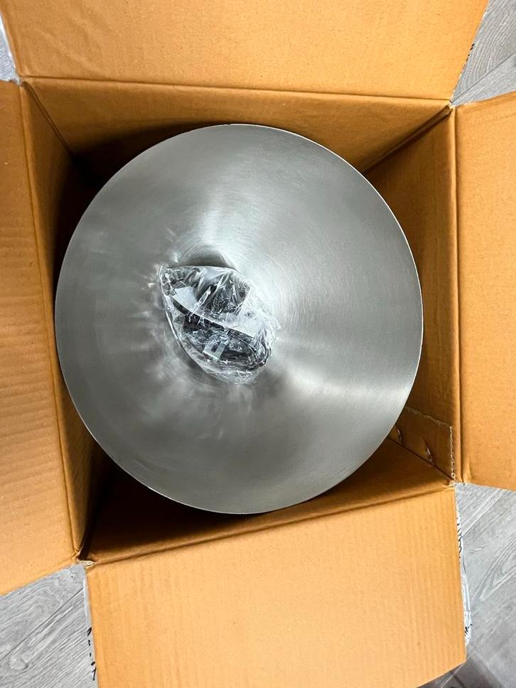 Zwarte Hanglamp Zilver Binnenkant - Nieuw in Doos, Huis en Inrichting, Lampen | Hanglampen, Nieuw, Minder dan 50 cm, Metaal, Ophalen of Verzenden