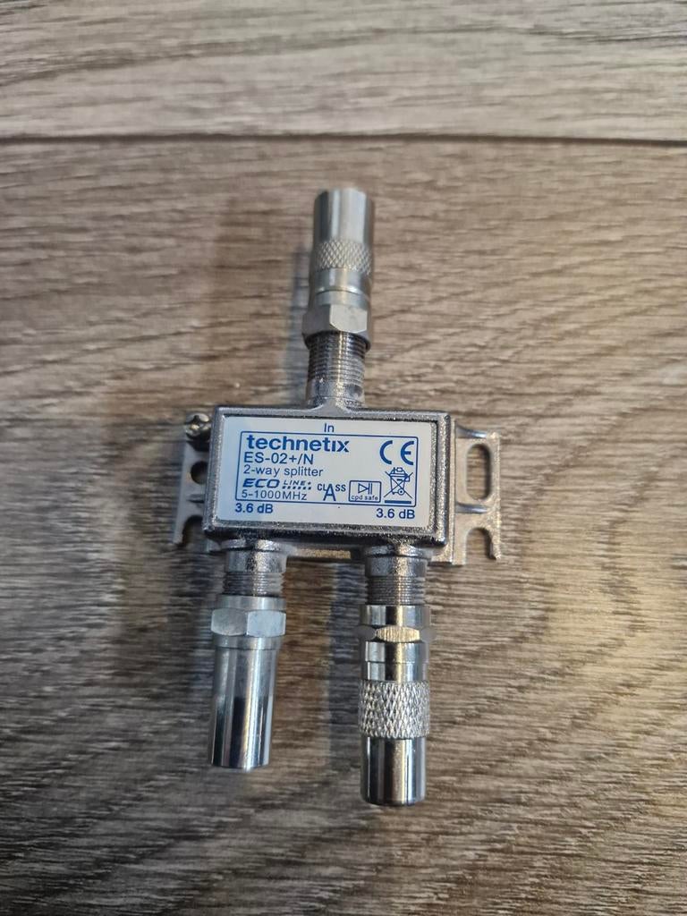 Technetix ES-02+/N 2-way splitter, Ophalen of Verzenden, Gebruikt, (Schotel)antenne, Overige merken