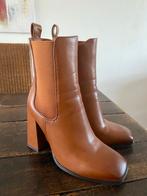Bruine Enkellaarsjes met Hak - Maat 38, Kleding | Dames, Schoenen, Ophalen of Verzenden, Zo goed als nieuw, Bruin, Lage of Enkellaarzen