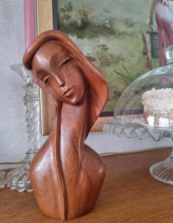 Art Met de handgesneden  houten sculptuur  beschikbaar voor biedingen