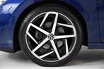 Volkswagen Golf 1.5 eTSI Pano/Memory/Sfeer/Blindspot/Keyless, Auto's, 4 cilinders, 150 pk, Blauw, Origineel Nederlands