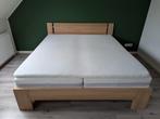 Houten bed 200 x 180 met matrassen, Huis en Inrichting, Ophalen, Gebruikt, Tweepersoons, 180 cm